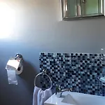 Laroulottedubec Holiday home *